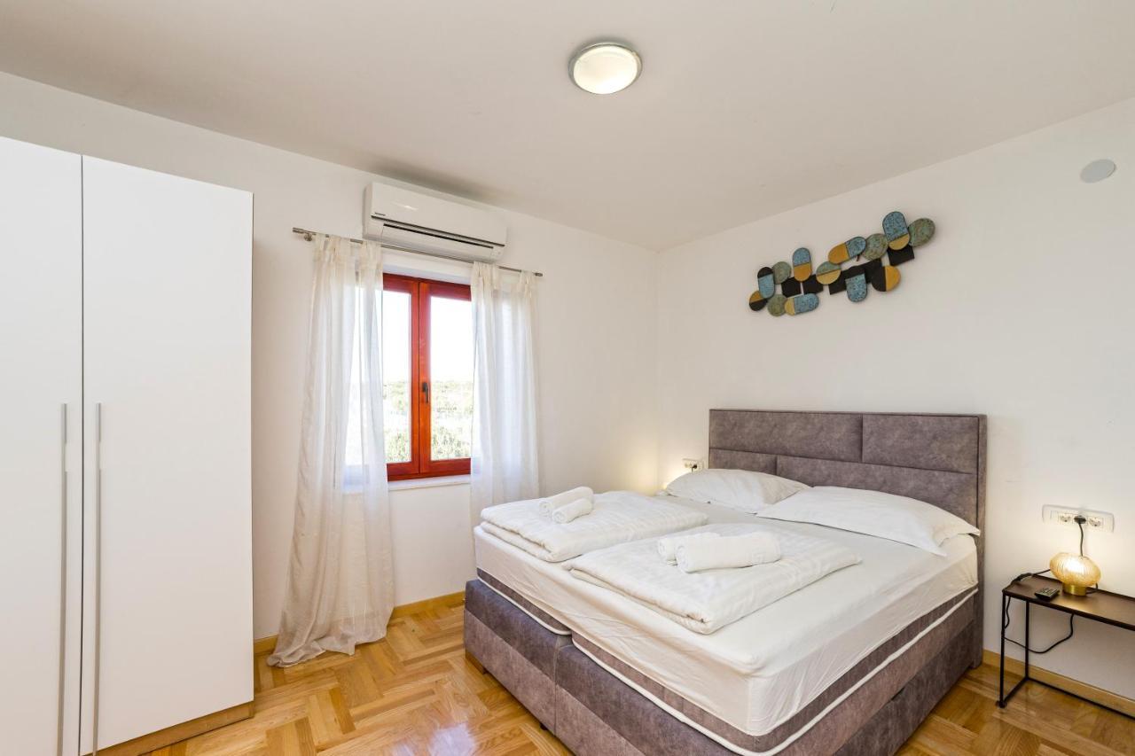 Villa Slavica 스베티필립아이자코브 외부 사진